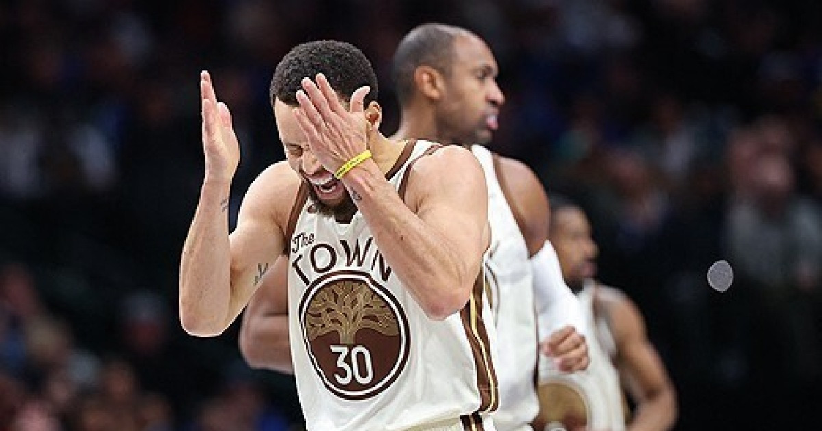 '또 졌다' 커리 38점 원맨쇼에도 패배한 GSW... 2연패 수렁