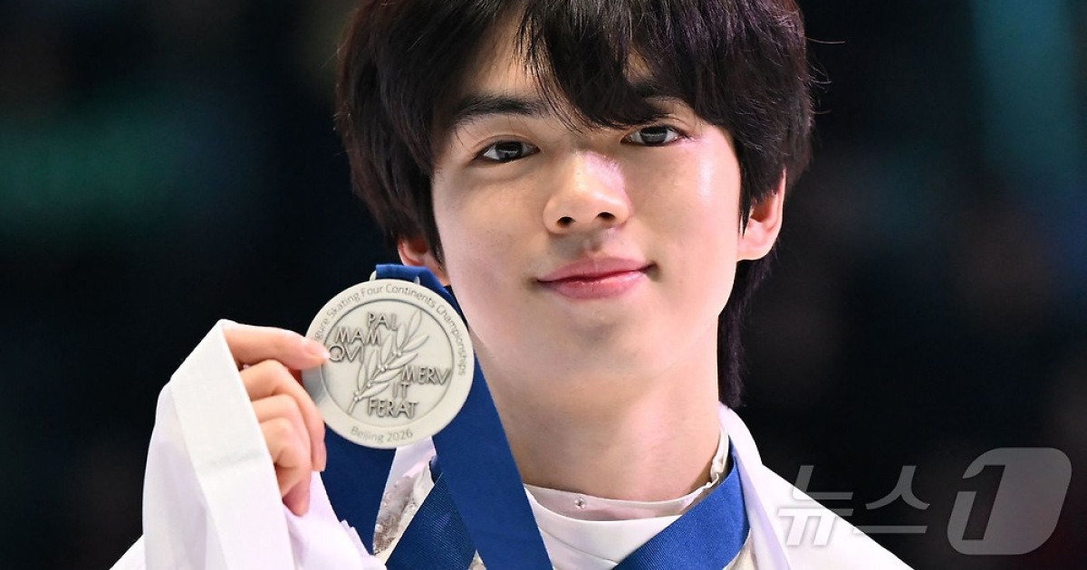 '올림픽 청신호' 피겨 차준환, ISU 사대륙선수권서 '0.11점 차' 은메달