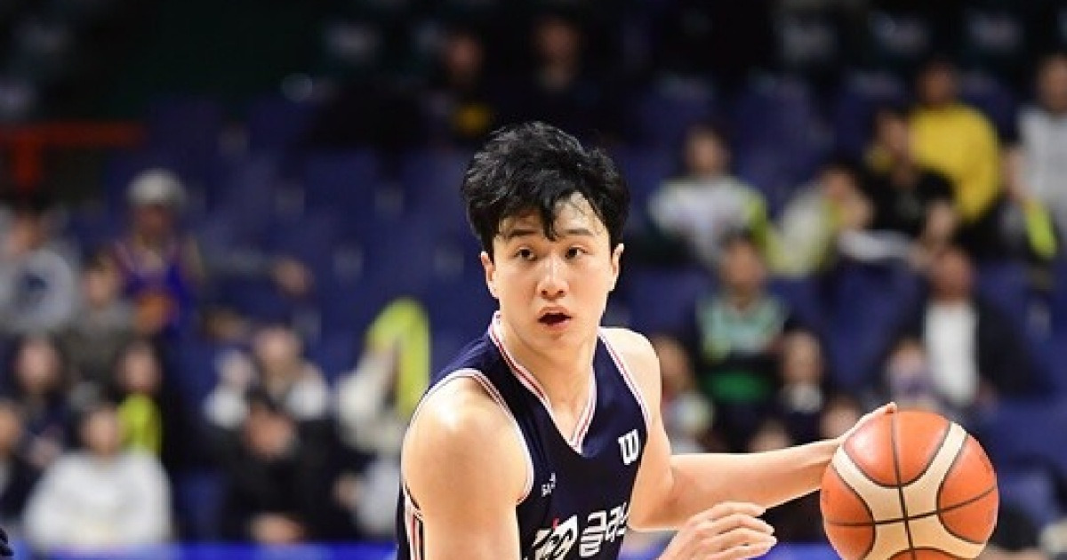 완패한 KCC, 미소 짓지 못한 허웅