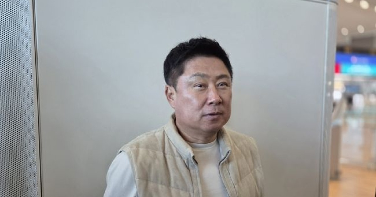 “셋이지, 한 명은 괜찮겠지” 정철원 사생활 논란에 김태형의 쓴웃음 “다독거려 줘야지” [오!쎈 인천공항]