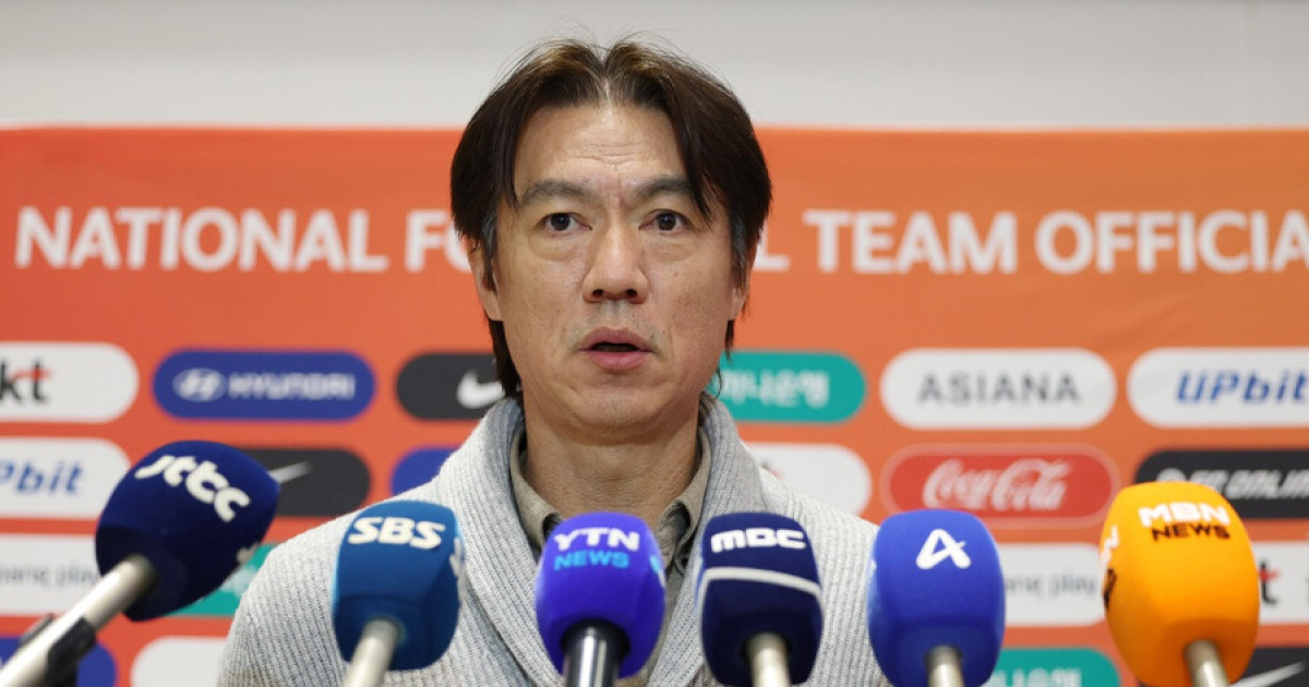 홍명보 감독 소신 발언 "2002년 韓 4강 누구도 예상 못했다"...경계보다 더 심각? 멕시코전 티켓 'TOP3' 등극