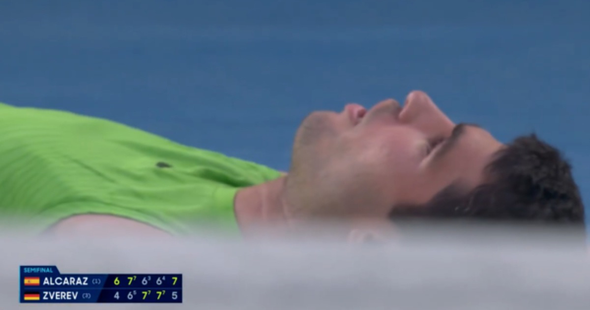 '구토·부상·경련' 다 이겨낸 알카라스…즈베레프와 5시간 27분 사투 끝 호주오픈 결승행