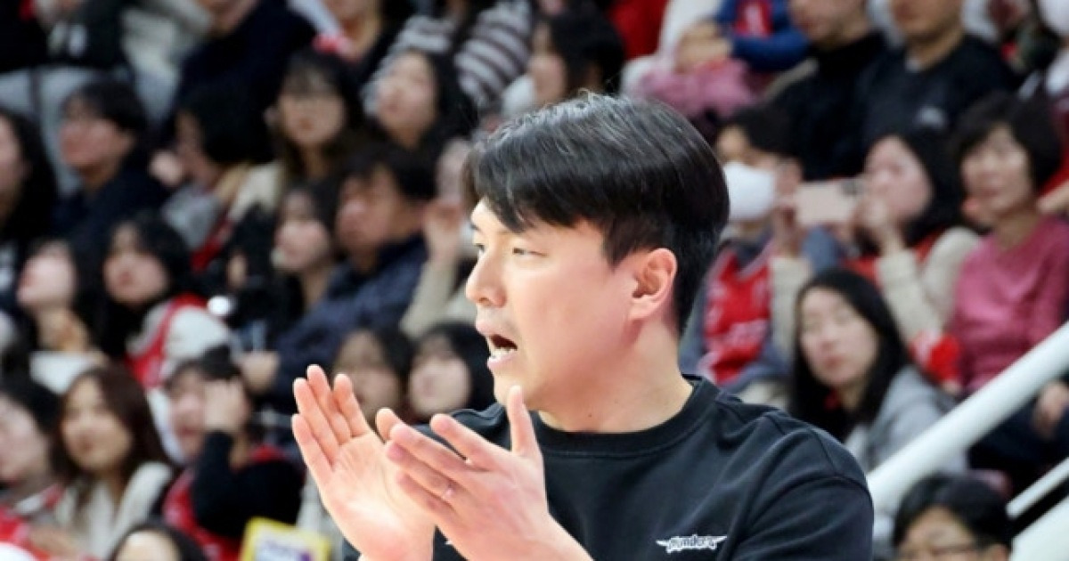 '장모상' 비보에도 벤치 지킨 '사령탑' 김효범→니콜슨 존경하고 자랑스럽다→감독 위해 뛰었다