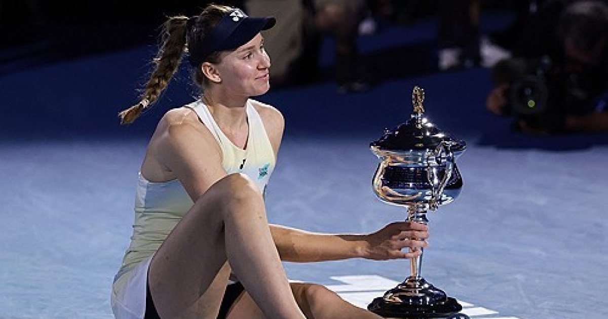 아시아 선수가 호주오픈 우승이라니… 리바키나, 사발렌카 꺾고 호주오픈 정상