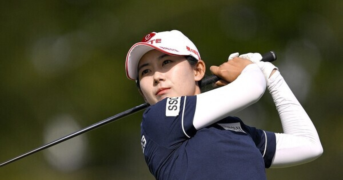 황유민, LPGA 데뷔전 둘째날 '귀한 이글'…세계1·2위 제치며 '껑충'