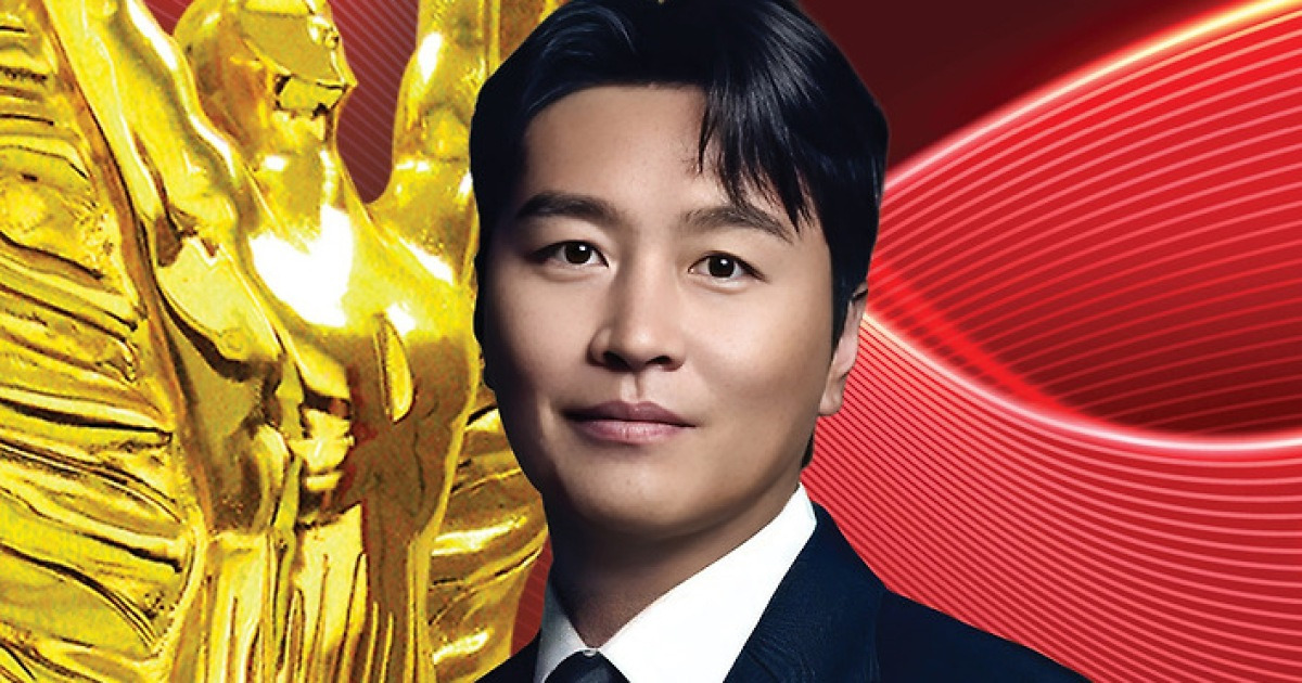 'K리그 전설' 용인FC 테크니컬 디렉터 이동국, '브랜드로레이 스포츠 아이콘 리더십상' 수상