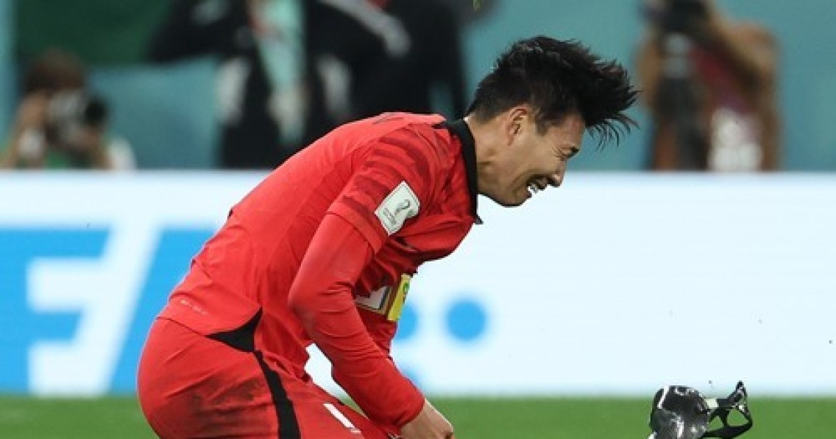 가장 미친 엔딩! 한국이야 손흥민, 韓 축구사 초대형 사고 쳤다→주저앉아 엉엉!…SON 원맨-아미, 기적 썼다 극찬