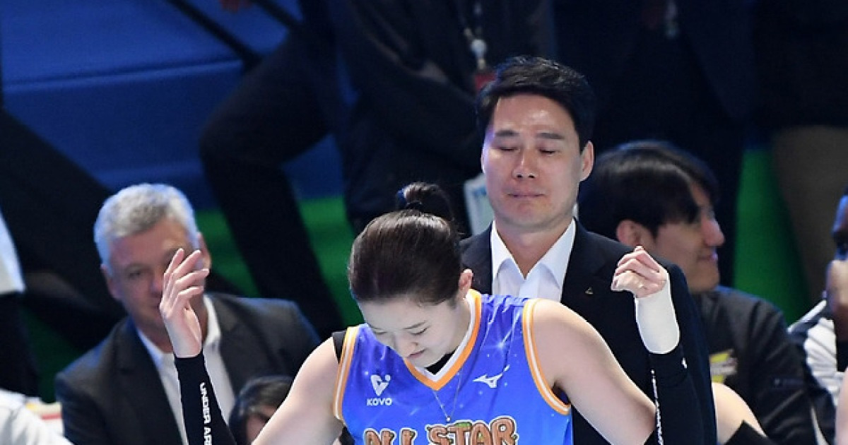 첫 단추를 잘못 뀄어 '박정민 완벽 빙의' 강성형 감독의 유쾌한 푸념, 뒤에 감춘 훈훈한 '진심'