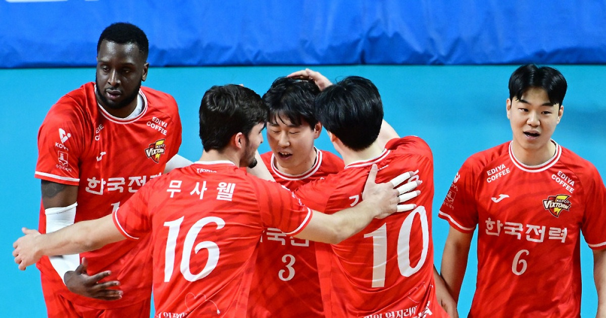 '베논-김정호 터졌다' 1승3패는 잊어라! 한국전력, 우리카드 잡고 봄배구 희망 솔솔 [장충 리뷰]