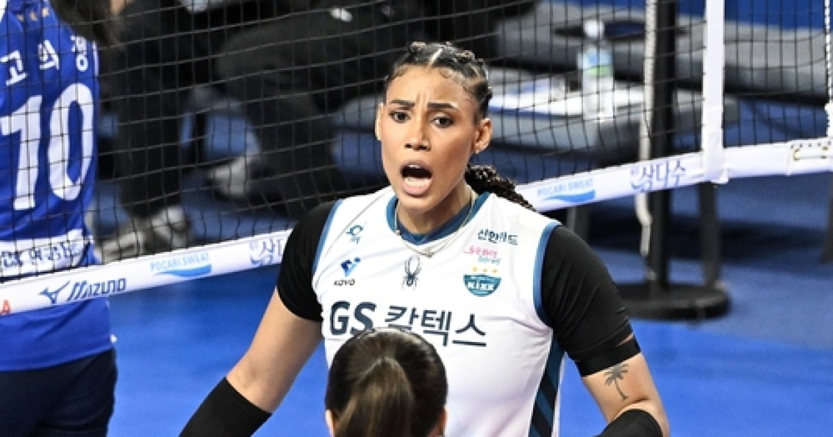 실바 32점 폭발…GS칼텍스, IBK기업은행 꺾고 봄 배구 희망 살렸다