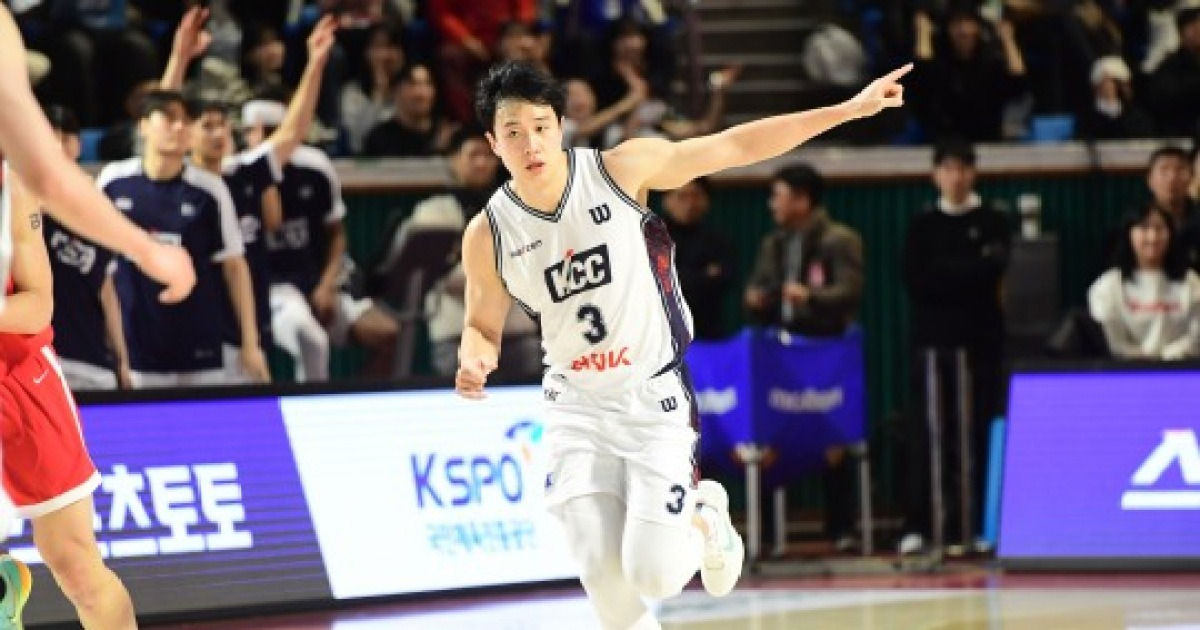 허웅 51점·3점슛 14개 '원맨쇼'...KCC, SK에 120-77 대파