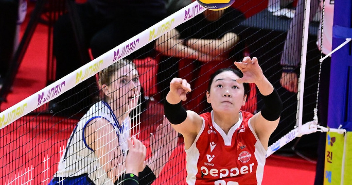 그라제~ 여긴 광주여! 페퍼저축은행, 3-0 현대건설 셧아웃! → 시즌 상대전적 4승1패 압도