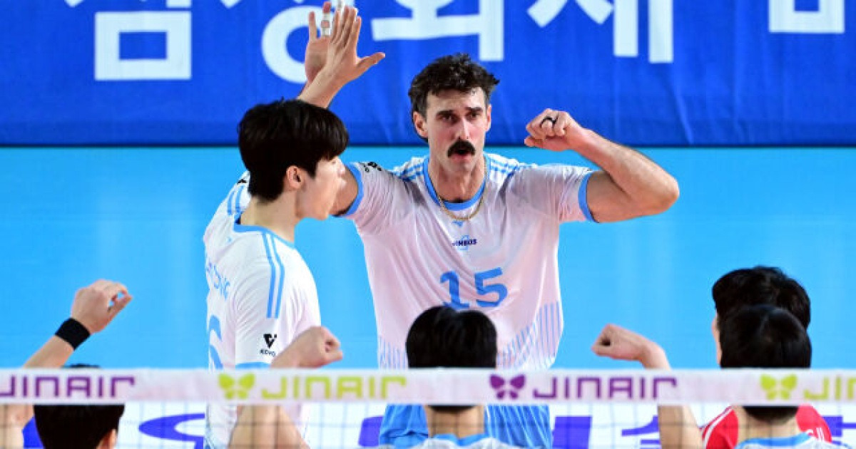 “득점을 내야 한다는 강박에서 자유로워졌다”...33세 베테랑 러셀의 여유 [MD대전]