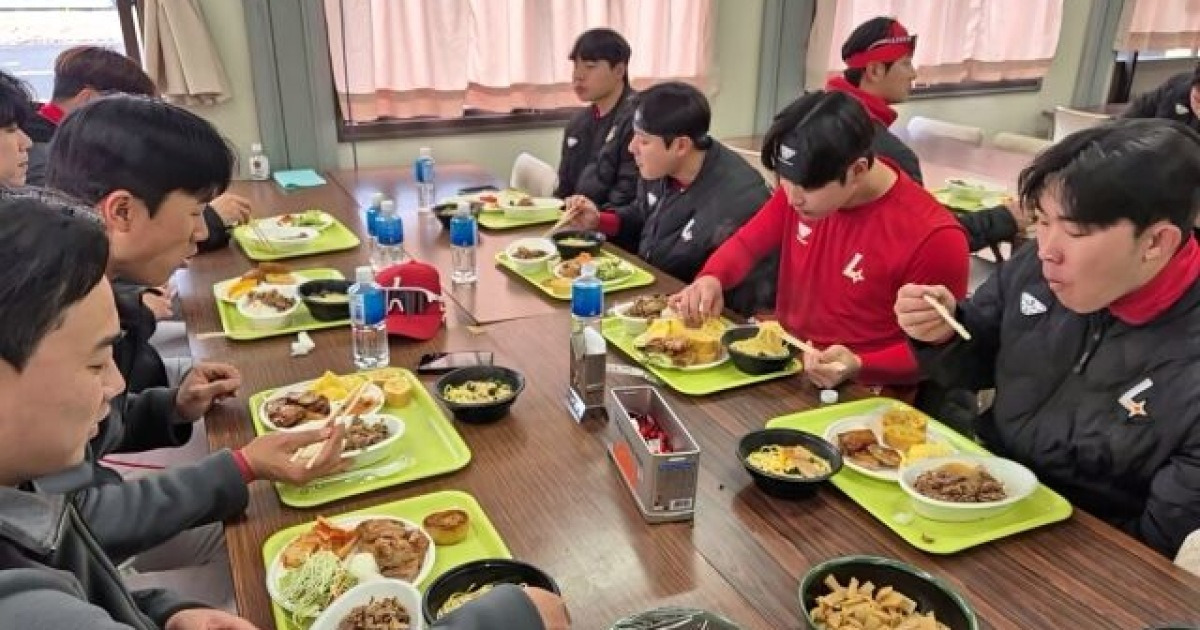 스포츠영양학 박사의 자문, SSG 2군팀 맞춤형 식단 관리 시스템 도입…플레이트 가이드 큰 호응 모든 선수들이 열심히
