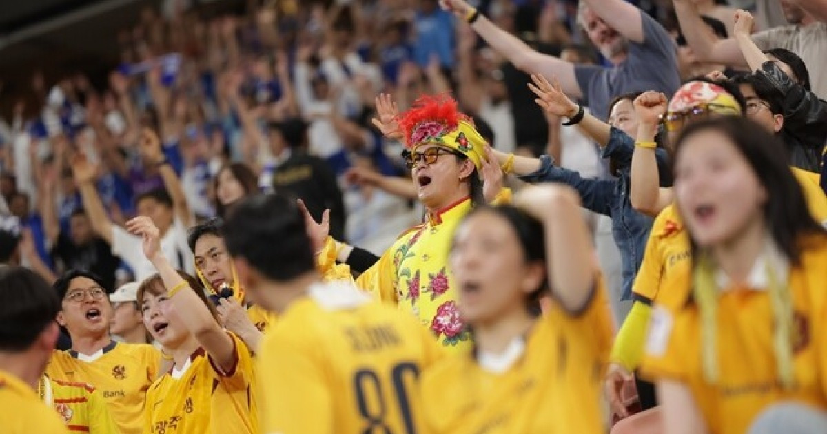 [오피셜] ACLE 8강 신화 프라이드 담았다... 1부 광주, 2026시즌 유니폼 'MIRACLE WAVE' 공개