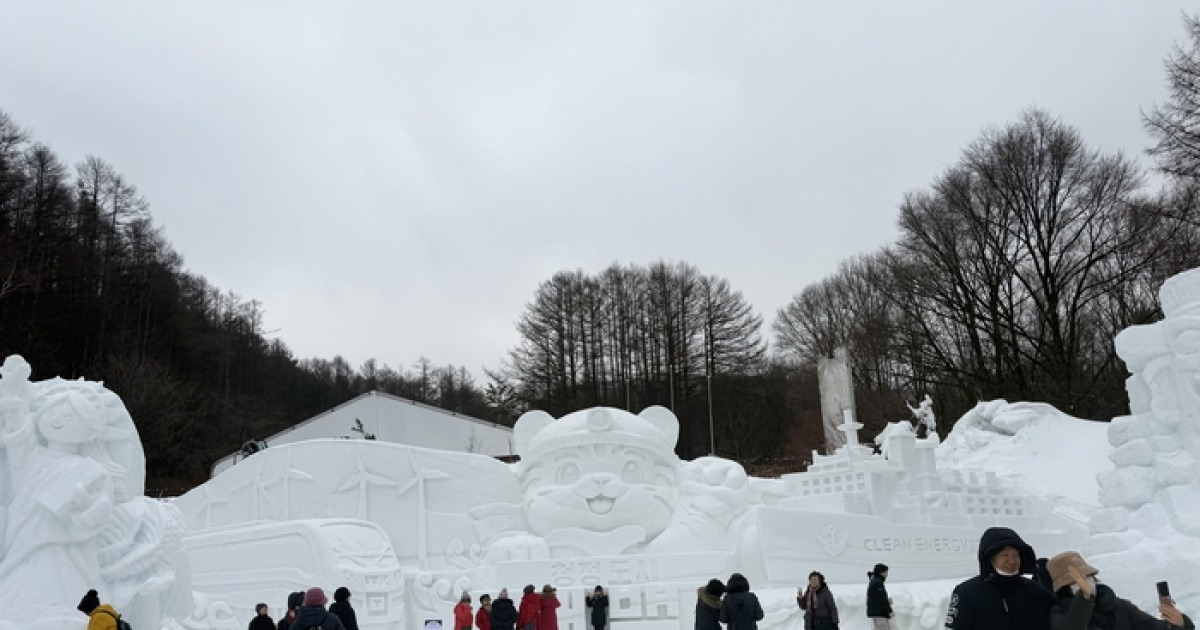 春になっても冬が終わっていないので、巨大な雪像のある太白山雪祭りに行ってきました。[제철축제]