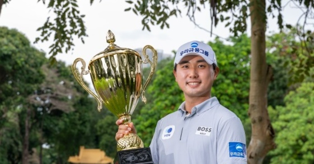 조우영 "프로선수로 해외투어 첫 우승, 골프인생의 큰 원동력 기대" [아시안투어]