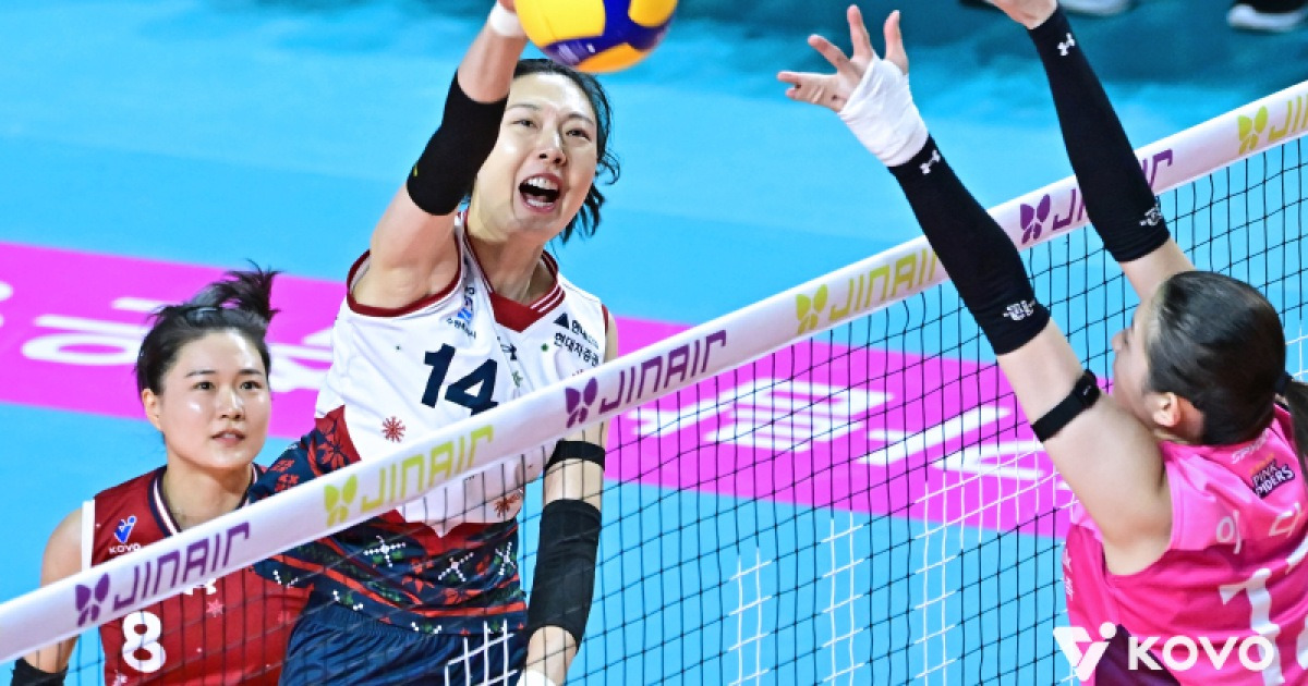 '뺏느냐 지키느냐' 흥국생명-현대건설 2위 자리 놓고 대격돌