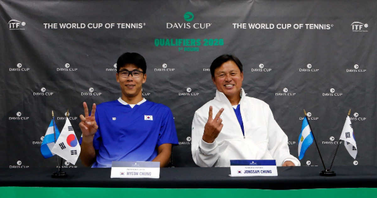 美 기자도 극찬 "정현, 다시 영웅이 됐다" 韓 남자 테니스, 아르헨에 짜릿한 역전승