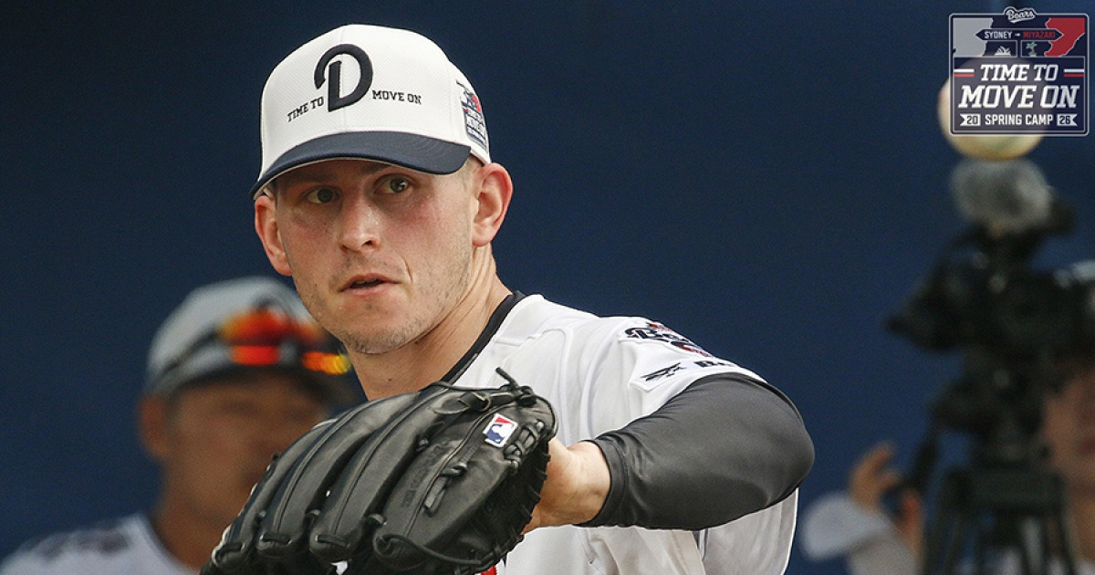 플렉센·로그와 동행 이어가는 두산, 용병 투수 잔혹사 끊을까