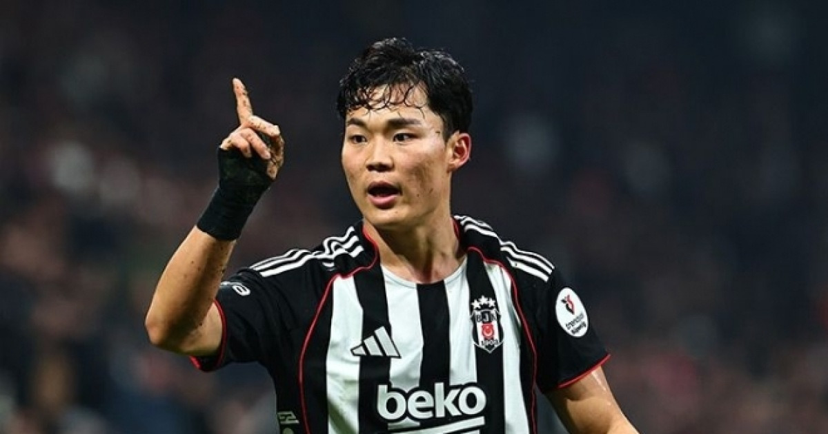 오버헤드킥으로 데뷔골… 오현규 “홈팬 앞에서 꿈만 같아”