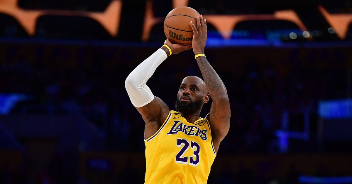 '킹' 르브론, 개인상 수상 자격 불발…올NBA팀 21연속 수상 '스톱'