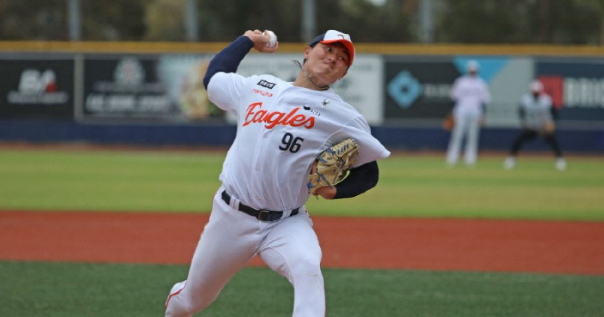 "대포를 쏘더라고요" 161㎞ 문동주도 감탄… 한화 '전체 1순위' 드디어 터지나