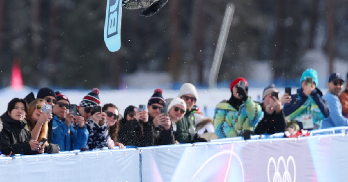 리비뇨 하늘 날았다… 최가온, 스노보드 하프파이프 예선 6위