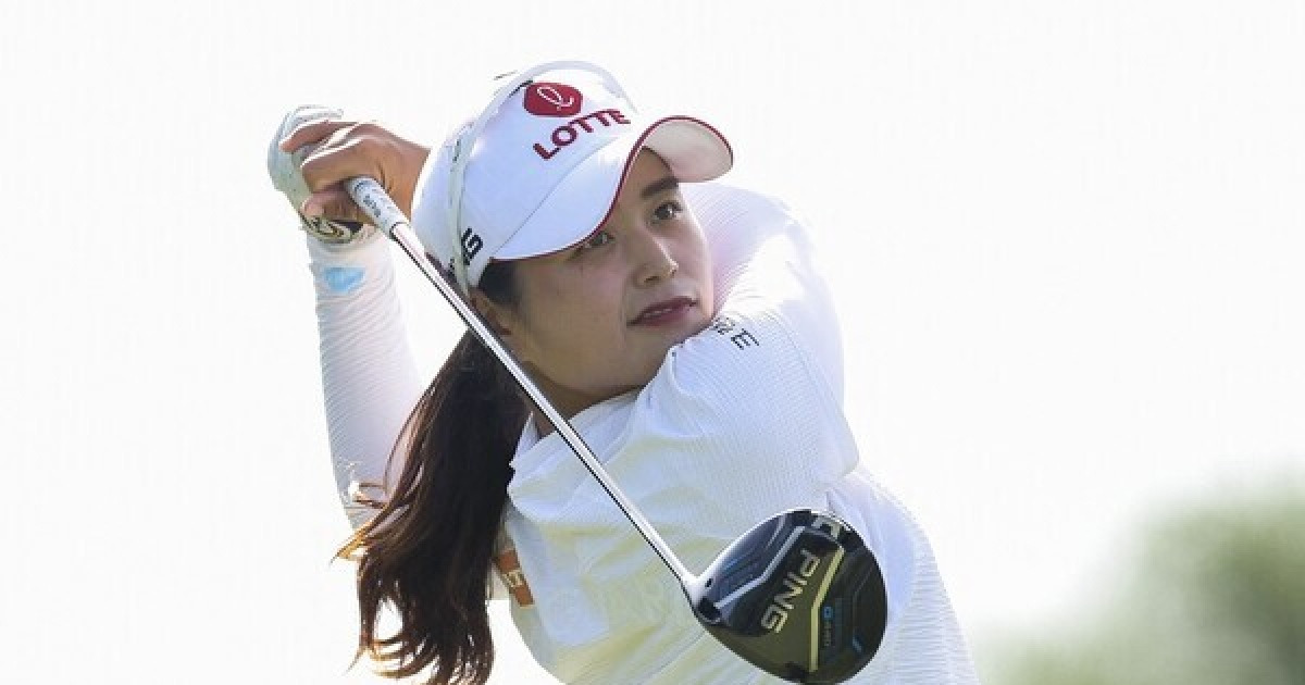 최혜진, 시즌 첫 라운드 화끈한 선두 [LET 개막전]