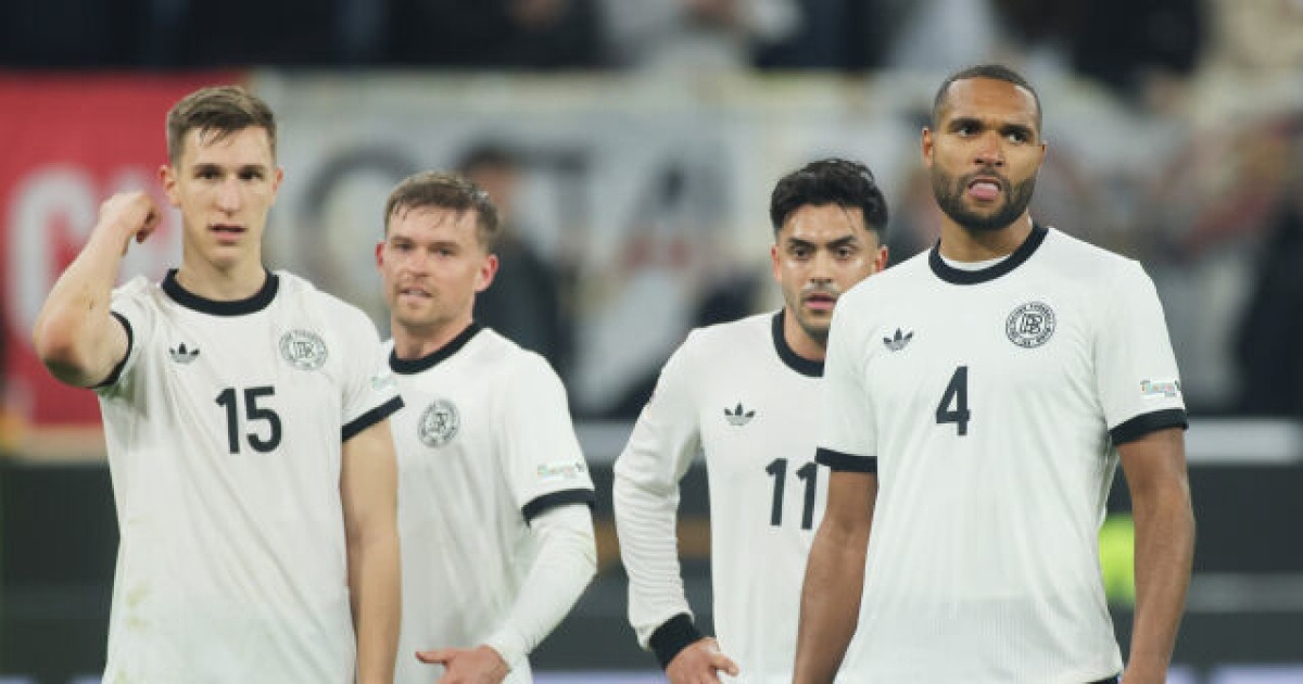 '바이에른 뮌헨, 2연속 결장 김민재 방출하고 도르트문트 센터백 영입 필요'…독일 레전드 수비수 강조