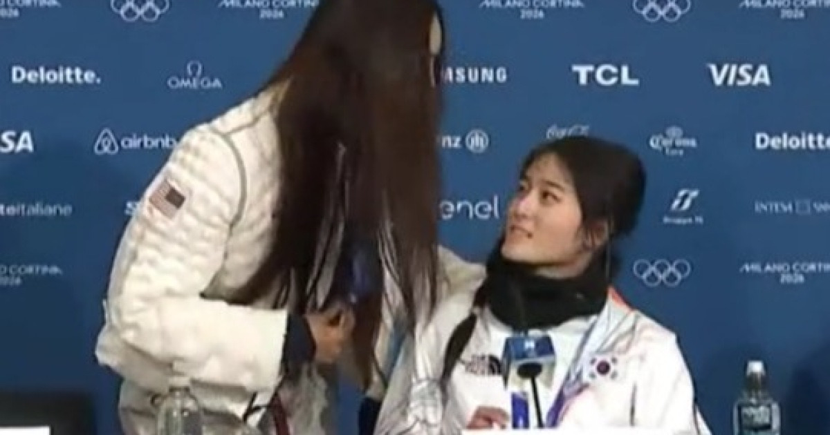 최가온 "언니 안녕히 가세요"하자 클로이김 "축하해"... 끝까지 훈훈한 라이벌