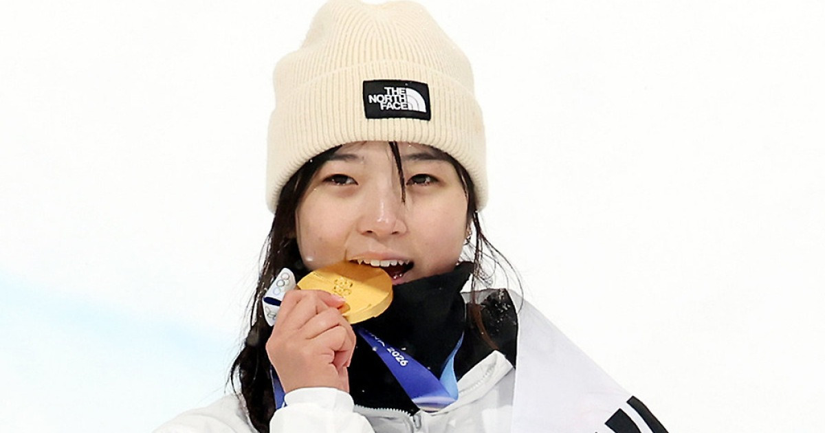 두번 넘어진뒤 3차시기 완벽런…최가온, 韓설상 최초 금메달