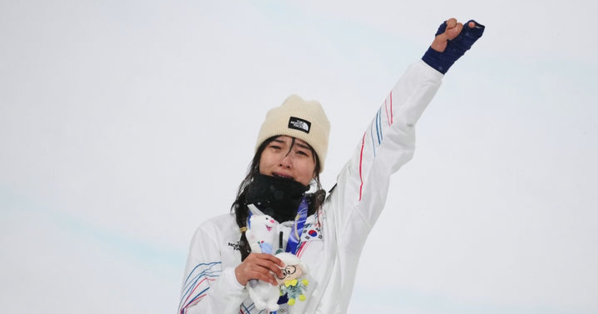 '불굴 金' 최가온에 日도 극찬 "기적의 대역전…클로이 김 3연패 꿈 깨뜨려"[2026 동계올림픽]