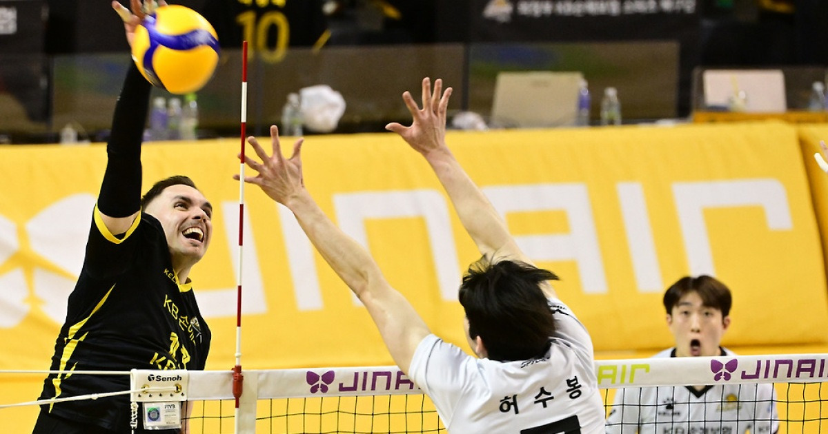 ‘비예나 27점’ KB손해보험, 삼성화재 꺾고 연패 탈출