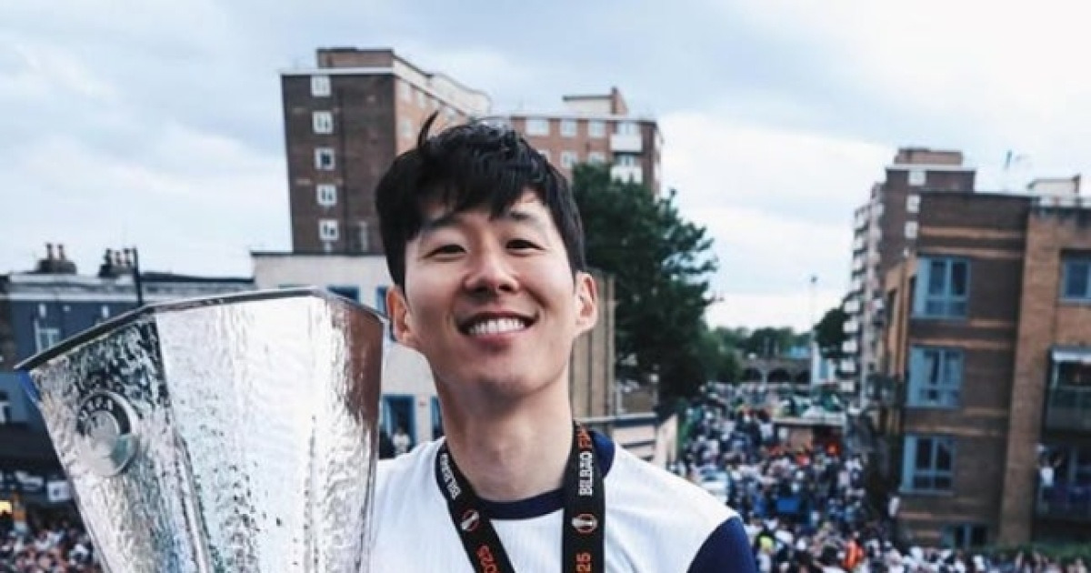 손흥민 어떡해? 10년 청춘 바쳤는데 '빅클럽' 아니었다니…SON 우승시킨 감독 "토트넘 빅클럽 아냐, 방향성 모르겠다" 지적