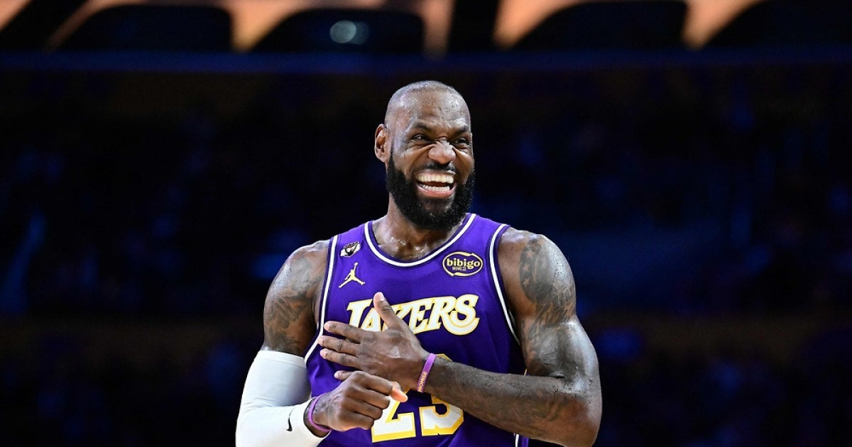 '41세 44일' 제임스, NBA 최고령 트리플더블…22년여만에 새역사