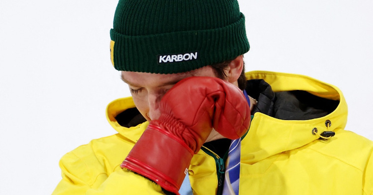 "日에 금메달 도둑맞았다" '역사에 남을 점프→금메달 불발'에 호주 '분노'…銀 제임스, "金 못따 죄송" 대국민 사과