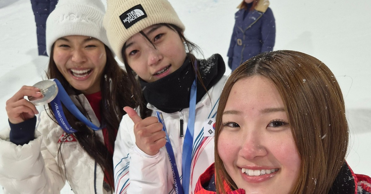 스노보드 최강자 3명, 한국어로 재잘재잘