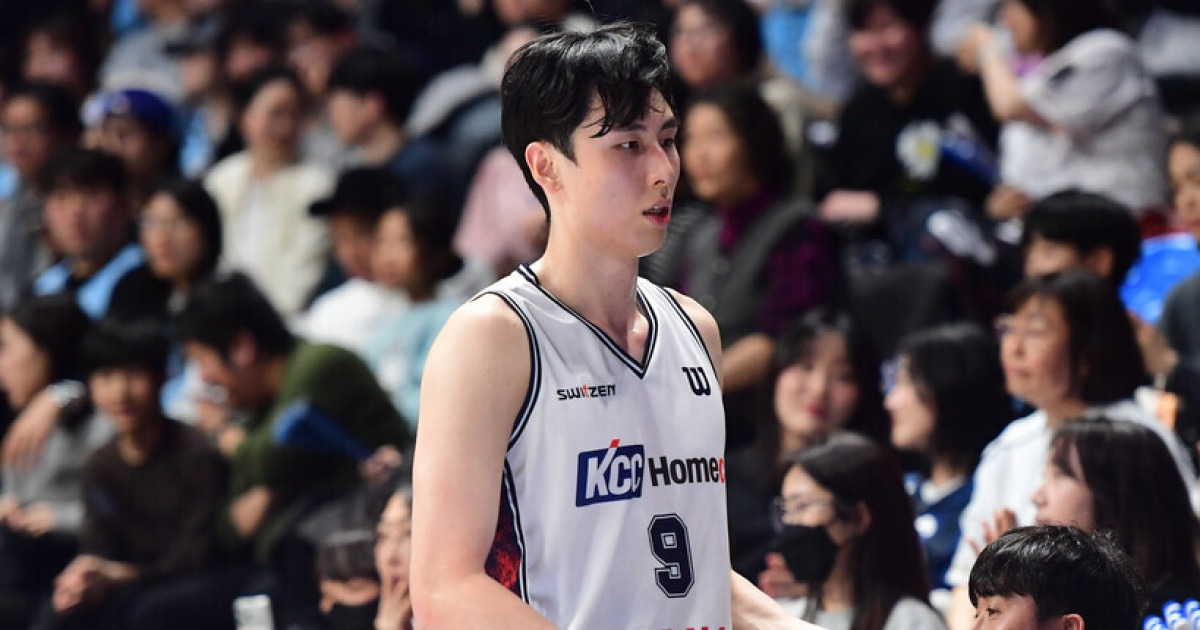 [부상] KCC, '발목 부상' 송교창 대신 이주영 엔트리 합류