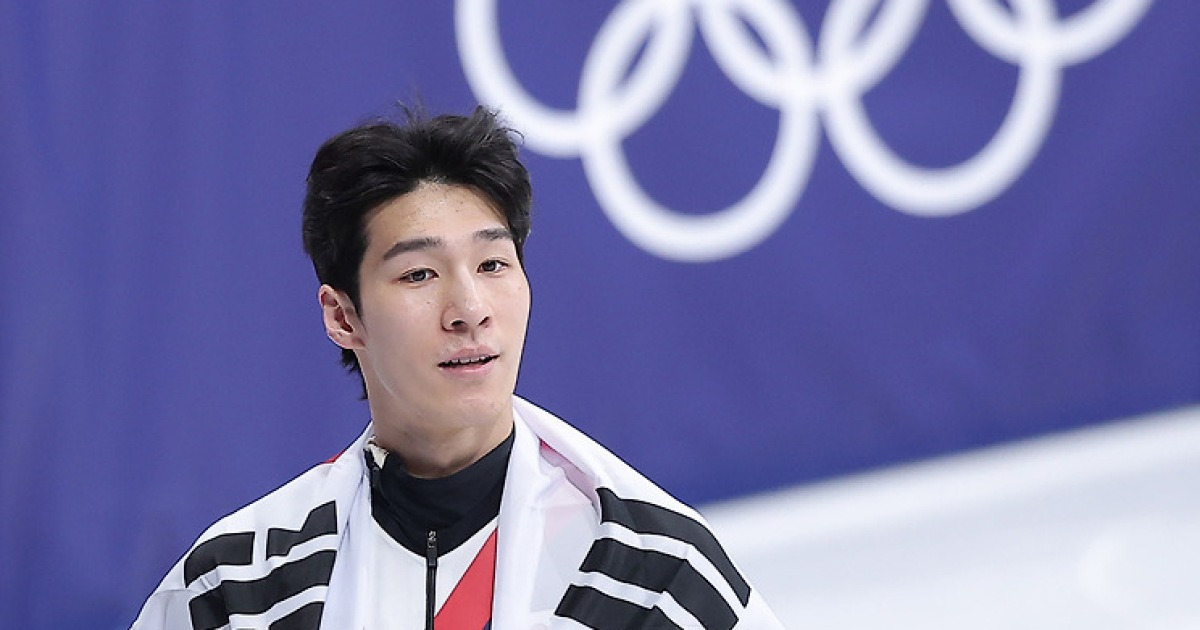 황대헌, 쇼트트랙 1500m 銀…한국 선수단 5번째 메달[올림픽]