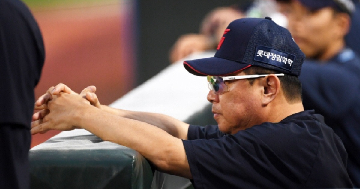 '30G 징계로 안 끝난다?' 김태형 마지막해 악재도 이런 악재가 없다…"3년 내 우승" 희미해지나