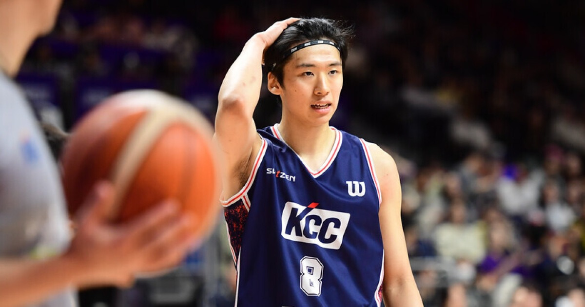 “이것도 복이죠, 복” 부상 병동 KCC…위기 속 자라는 한 신인은 누구