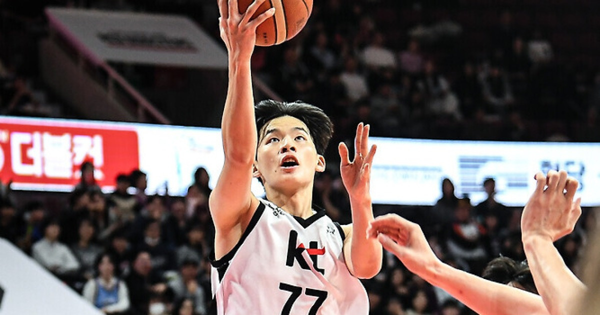 ‘11경기 연속 두 자리 득점’ 강성욱, 팀 최다 김영환과 동률 이룰까?