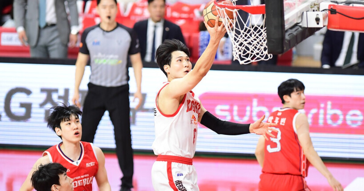 ‘MVP가 돌아왔다!’ 종아리 부상 회복한 SK 안영준, 정관장 상대로 복귀전