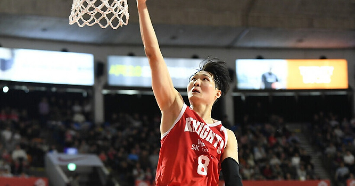 SK, 본격 2위 싸움 합류! 부상 복귀 안영준+오세근 역전 3점슛 → 4연승+공동 2위!