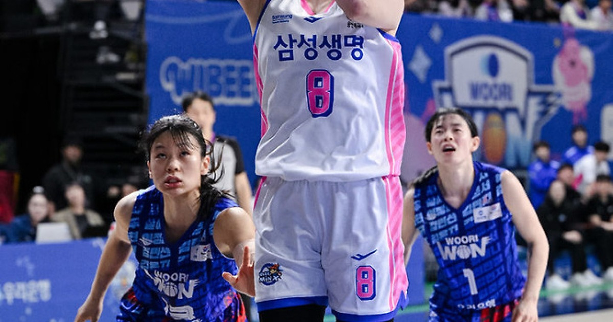 '이주연 위닝샷' 여자농구 삼성생명, 우리은행에 역전승…3위 도약