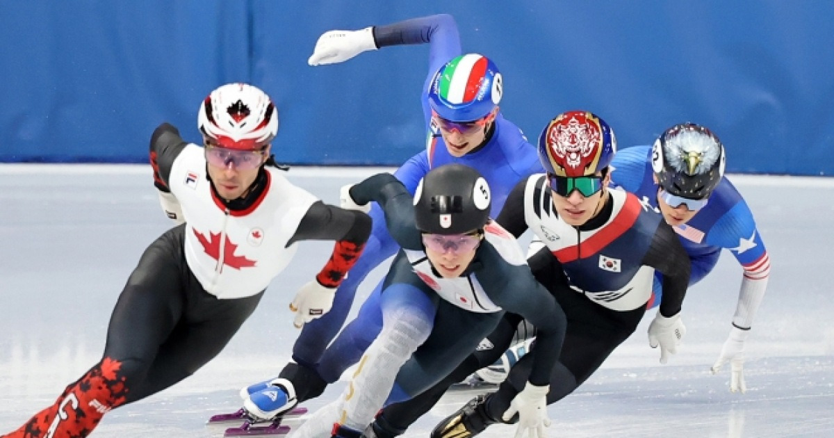 경쟁자들 ‘꽈당’… 황대헌·신동민, 男 1500m 결승 진출