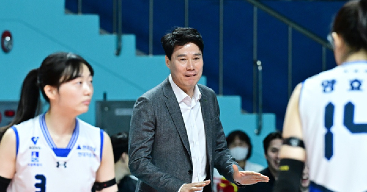 “빠른 패턴으로 가고 싶었다” 접전 상황에서 외인 제외한 강성형 감독, 그가 말하는 모험수의 배경 [현장인터뷰]