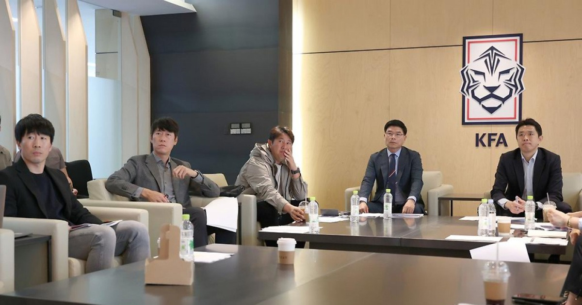 올림픽 대표팀 감독 '따로' 뽑는다, 문제는 '아시아 단 2장' 역대급 난도