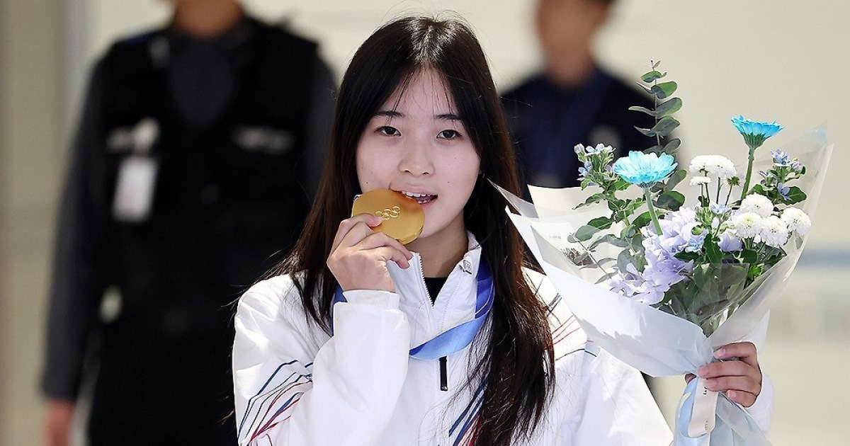 [올림픽] 금메달 따고 돌아온 최가온 "두쫀쿠·마라탕 먹고 싶어요"